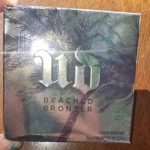 URBAN DECAY BEACHED BRONZER